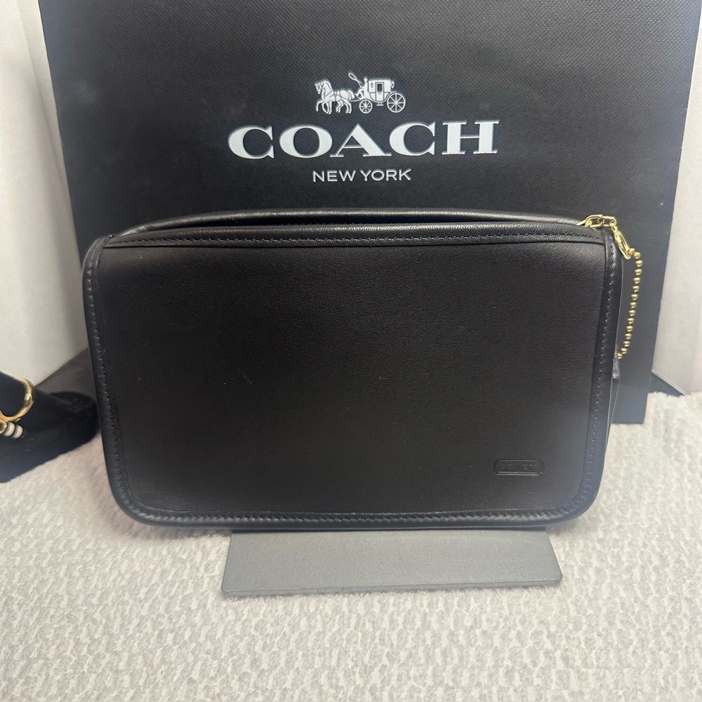 Coach vintage Makeup Black Leather Bag.